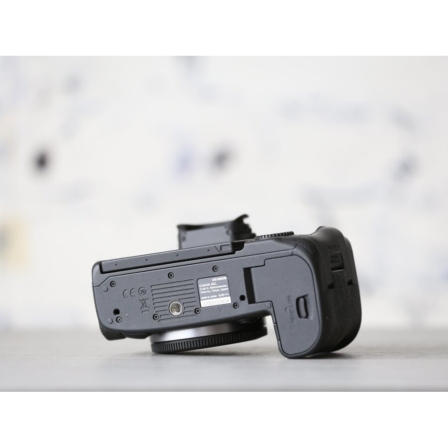 Canon EOS R5-5