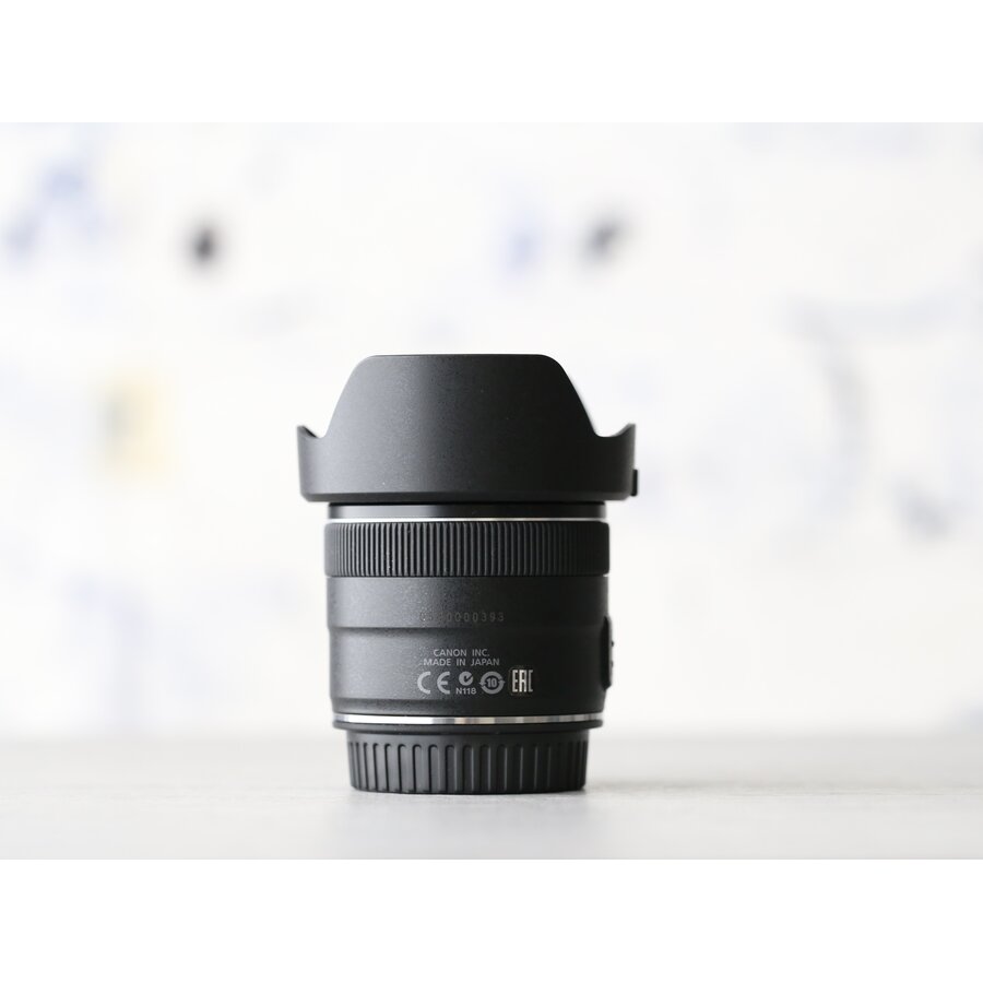 Canon EF 24mm f/2.8 IS USM + Canon EW-65B-2
