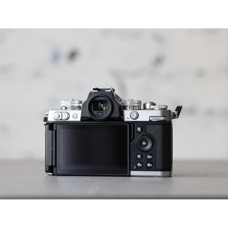 Nikon Z fc-4