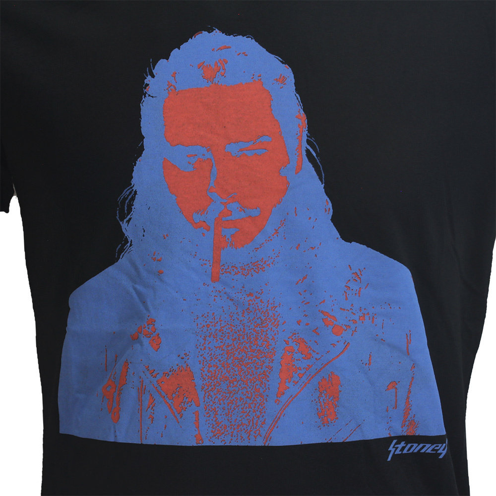 Band Merchandise Post Malone Stoney Rot Blau Foto T-Shirt – Offizielles Merchandise Band Merchandise Post Malone Stoney Rot Blau Foto T-Shirt – Offizielles Merchandise