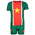 Set aus T-Shirt und Hose im Suriname-Fußballtrikot im Oldschool-Stil Set aus T-Shirt und Hose im Suriname-Fußballtrikot im Oldschool-Stil