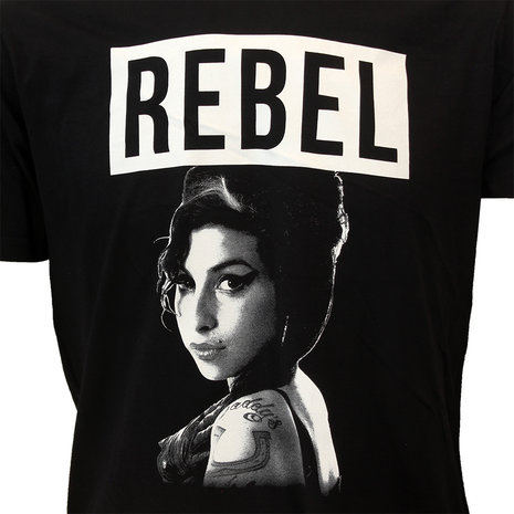 Band Merchandise Amy Winehouse Rebel T-Shirt – Offizielles Merchandise Band Merchandise Amy Winehouse Rebel T-Shirt – Offizielles Merchandise