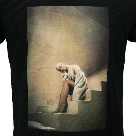 Band Merchandise Ariana Grande Staircase T-Shirt - Official Merchandise Band Merchandise Ariana Grande Staircase T-Shirt - Official Merchandise