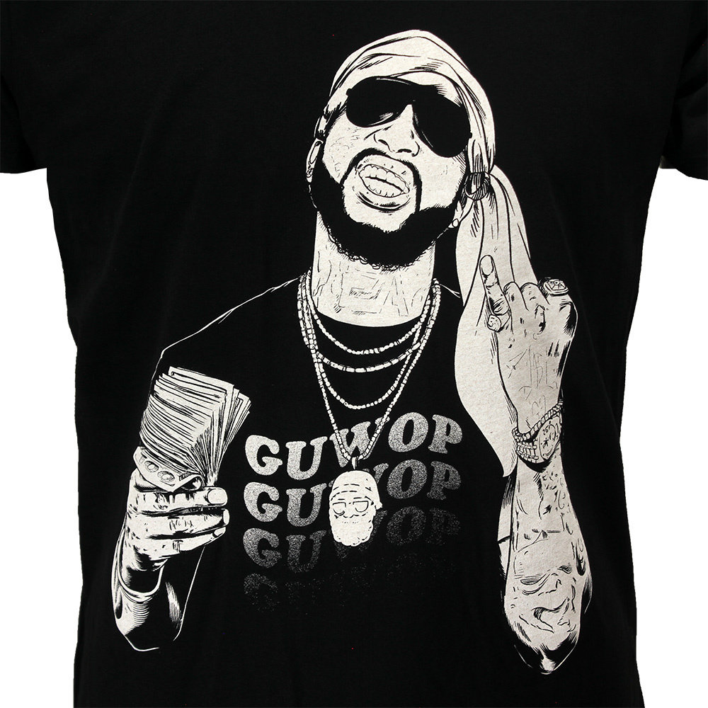 Band Merchandise Gucci Mane GUWOP Pinkies Up T-Shirt - Officiële Merchandise Band Merchandise Gucci Mane GUWOP Pinkies Up T-Shirt - Officiële Merchandise