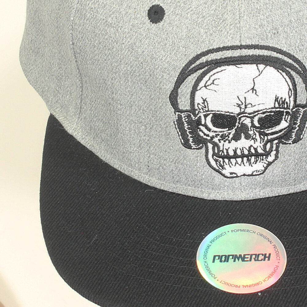 Popmerch Originals Totenkopf mit Kopfhörer-Snapback-Kappe – originelles Design Popmerch Originals Totenkopf mit Kopfhörer-Snapback-Kappe – originelles Design