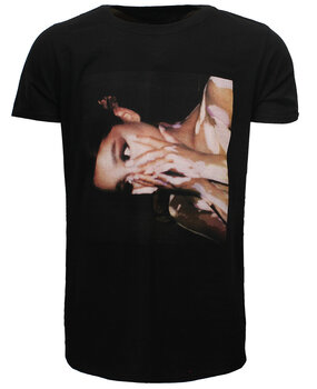 Band Merchandise Ariana Grande Side Photo T-Shirt Band Merchandise Ariana Grande Side Photo T-Shirt