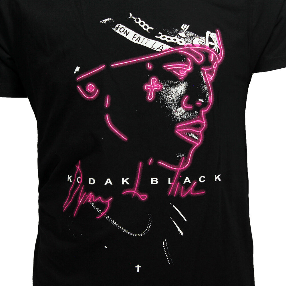 Band Merchandise Kodak Black Dying To Live T-Shirt - Officiële Merchandise | Popmerch.com Band Merchandise Kodak Black Dying To Live T-Shirt - Officiële Merchandise | Popmerch.com