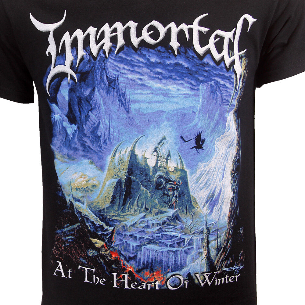 Band Merchandise Immortal T-Shirt mit dem Album „At the Heart of Winter“ – Offizielles Merchandise Band Merchandise Immortal T-Shirt mit dem Album „At the Heart of Winter“ – Offizielles Merchandise