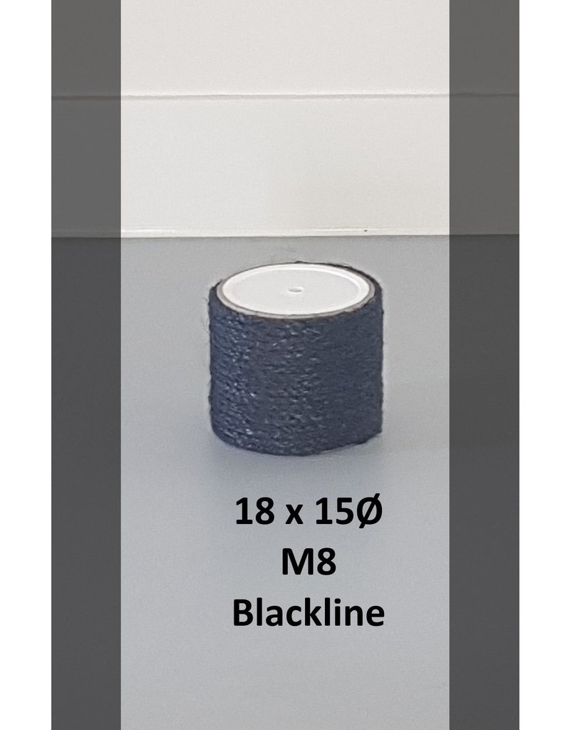 18x15 Blackline M8