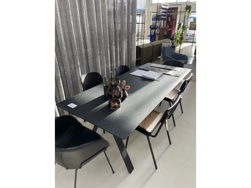 Dyyk Balou tafel van DYYK van € 1.375 nu €999