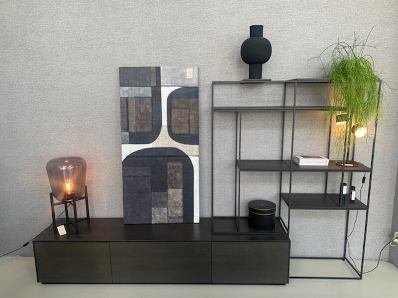 Twee-delige TV dresssoir en roomdivider van € 2869 nu voor € 999