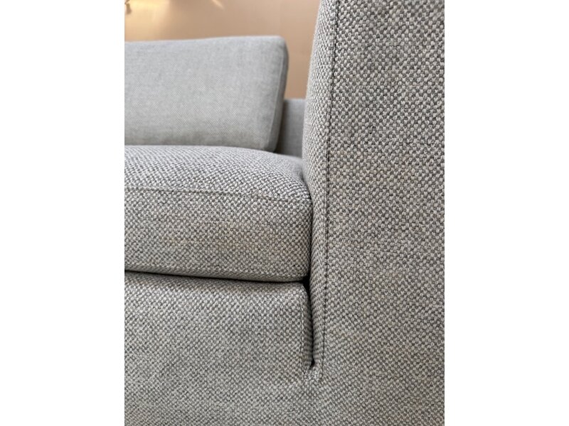 Design on Stock Showroom Sales - Vilaz hoekbank Design on Stock