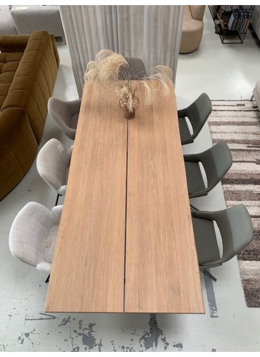 Japura eikentafel 260 x 110 cm van Mobitec Belgium