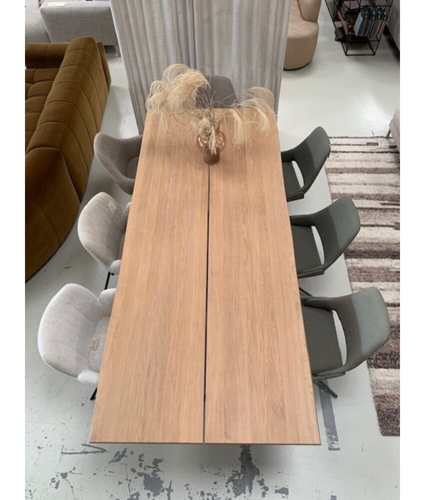 Japura eikentafel 260 x 110 cm van Mobitec Belgium