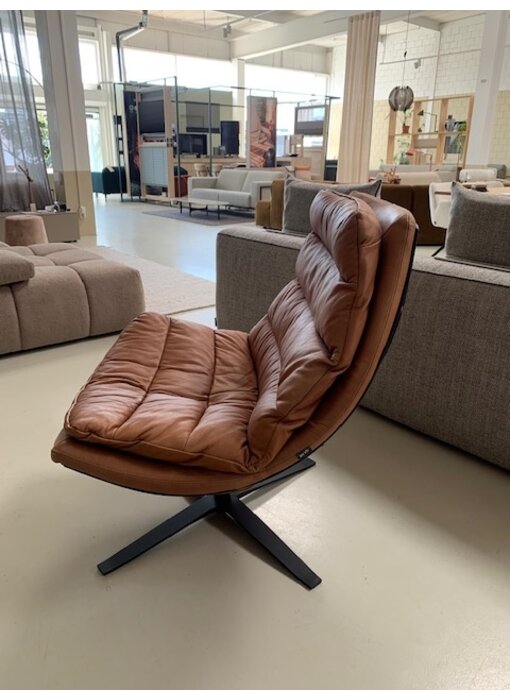 Kameraad draaifauteuil in het leer (zacht leder) van € 1469 voor € 799