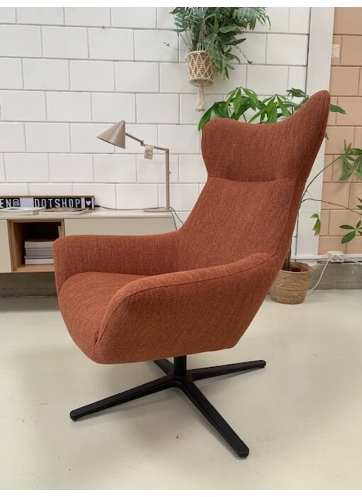 Joe ''oor'' draaifauteuil van Dyyk van € 1199 voor €800