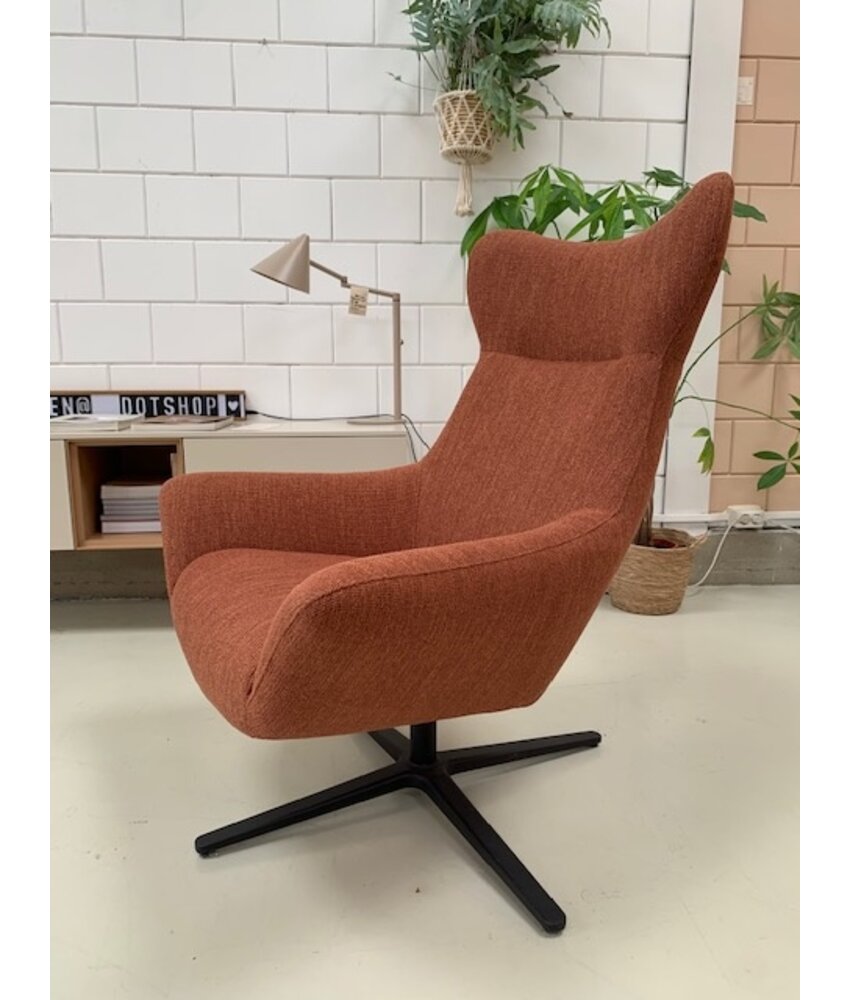 Joe ''oor'' draaifauteuil van Dyyk van € 1199 voor €800