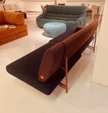 Harvink Strak Nederlands design de Armslag bank van Harvink van € 4285 nu voor € 2995