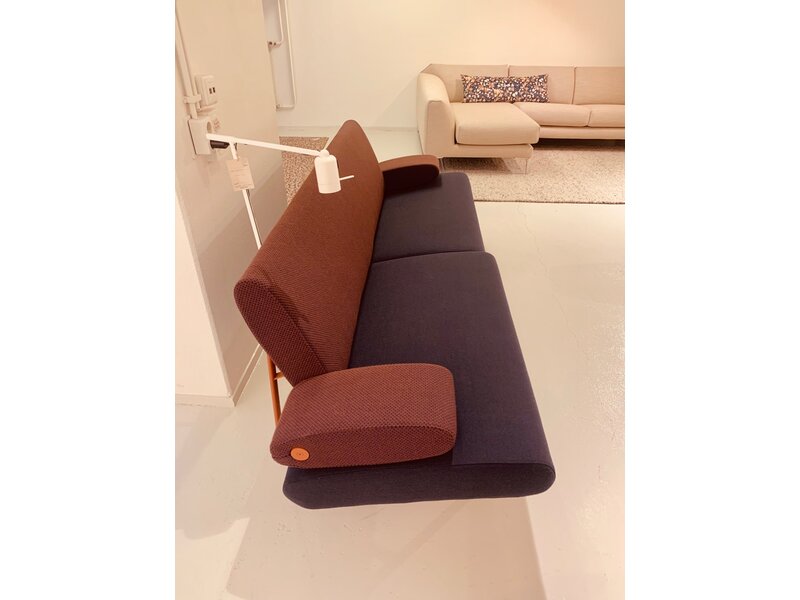 Harvink Strak Nederlands design de Armslag bank van Harvink van € 4285 nu voor € 2995