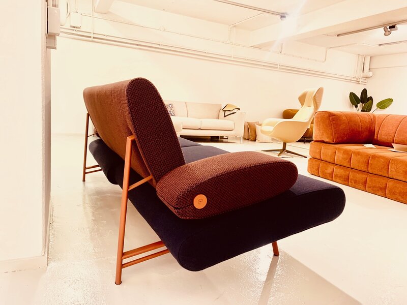 Harvink Strak Nederlands design de Armslag bank van Harvink van € 4285 nu voor € 2995