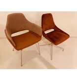 mobitec Mooie nieuwe Mobitec Lotus stoelen 4 stuks van € 1936 nu voor € 1250 bij elkaar