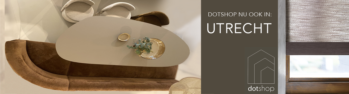 Woonwinkel gespecialiseerd in de raamdecoratie en hoogwaardige meubels. 