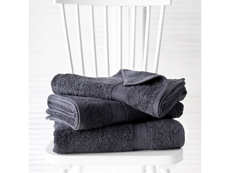 De Witte Lietaer Shower towels Helene Ebony 70 x 140 cm - 3 pieces - Cotton