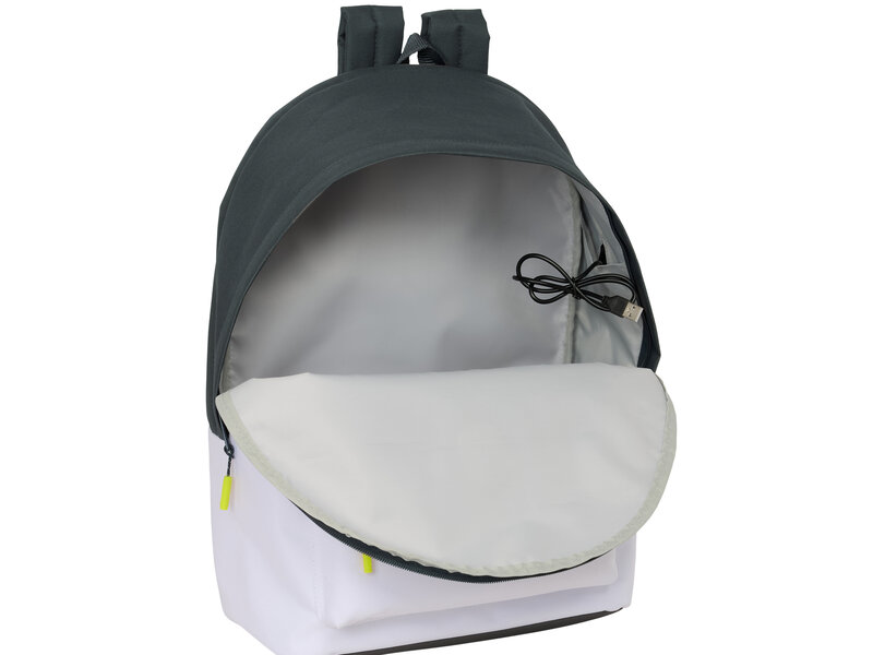 Real Madrid Score Backpack - 43 x 31 x 13 cm - Suitable for laptop - Polyester