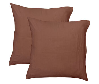 Matt & Rose Set mit zwei Chocolat Kissenbezügen (65 x 65 cm) aus Baumwollmusselin