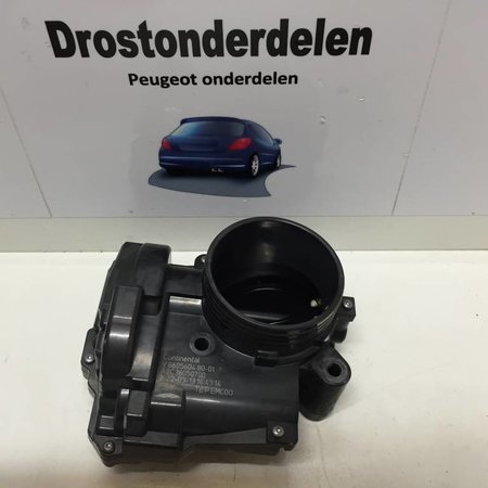 gasklephuis V860560480  PEUGEOT 208 (163636)