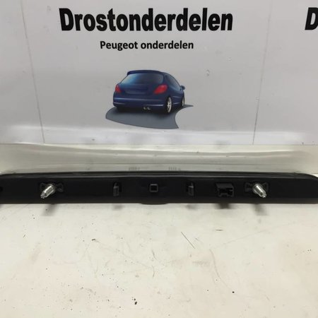 Remlicht In Spoiler 9688016380 Peugeot 2008(6351LX)