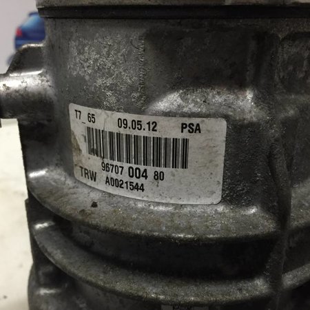 steering pump 9670700480 PEUGEOT RCZ TRW A0021544