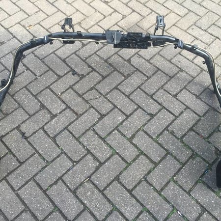 Peugeot 307 CC tailgate frame (8484H2)(8484Z7)