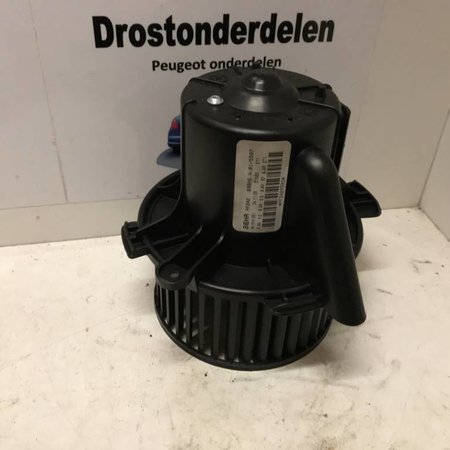 KACHEL MOTOR BEHR PF2A2     AUTOMATISCHE AIRCO  PEUGEOT 307 (6441S6)