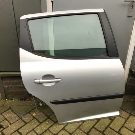 Rechter achterdeur peugeot 207 sw kleur EZR