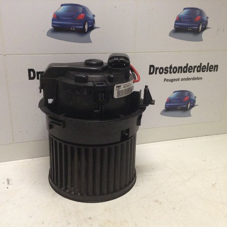 KACHEL VENTILATIEMOTOR VALEO NN108411U PEUGEOT 2008 (1608182080)