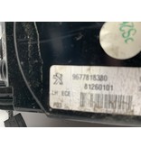 Achterlicht links in klep  9677818380 van een Peugeot 308  T9 model