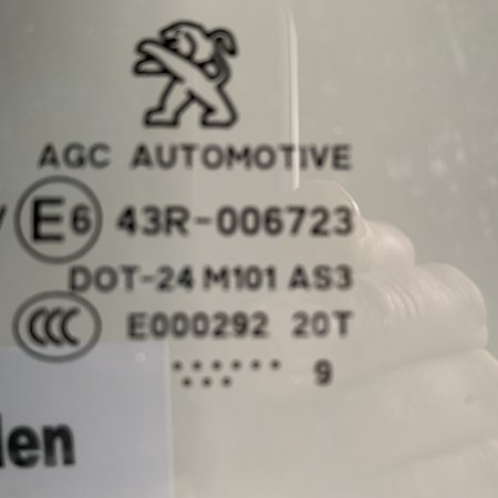 Door window right rear 9678175280 peugeot 2008 ORIGINAL BLINDING