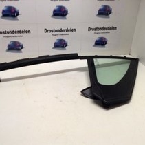 Driehoeks Ruiten Rechts-voor 9801475980 PEUGEOT 2008