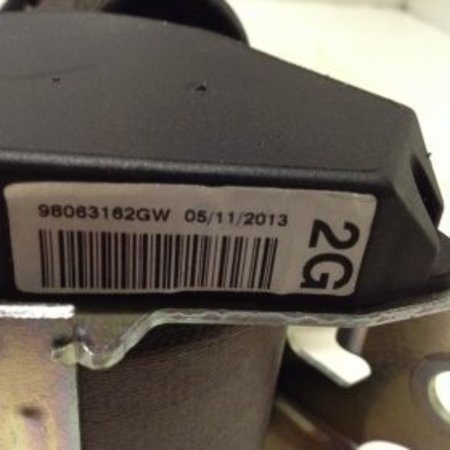 Rear seatbelt, left 98063162GW peugeot 208