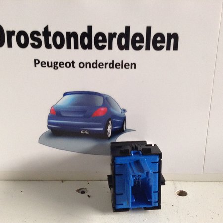 Handbrake switch 9810593577 Peugeot 3008 P84