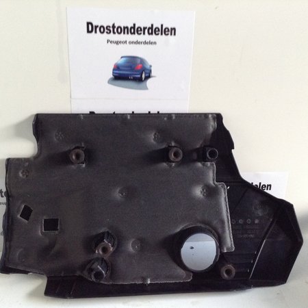 Engine cover plate 9819671280 peugeot 3008 P84 1.6 thp