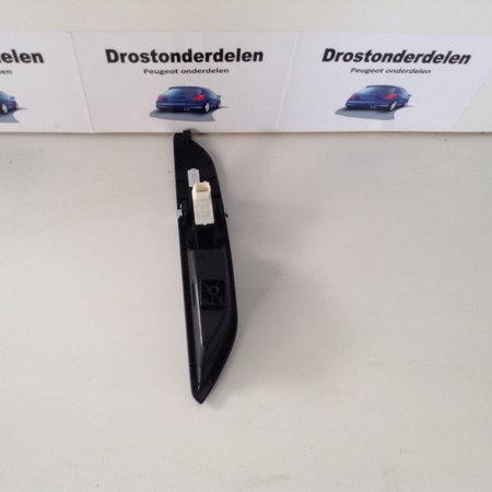 Fensterschalter links hinten 98044803ZD / 9810515077 Peugeot 3008 P84