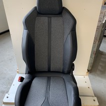 Left front seat half leather Peugeot 3008 II P84