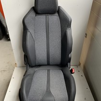 Right front seat half leather peugeot 3008 P84