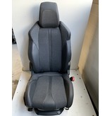 Rechter-voor stoel half leer peugeot 3008 GT line  P84