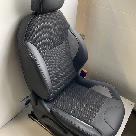 Front seat right half leather Peugeot 2008