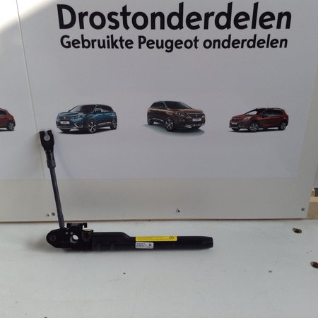 Seatbelt tensioner Right 9809467177 Peugeot 3008 P84