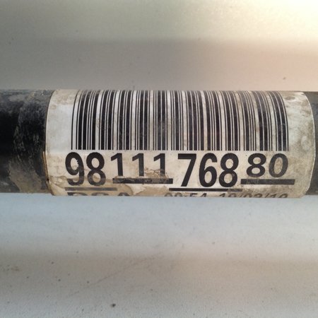 Front drive shaft, left from a Peugeot 3008 P84E 9811176880