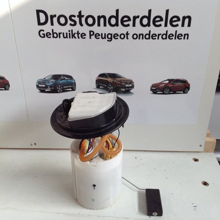 Fuel pump Electric 9813573780 Peugeot 208 110hp turbo petrol